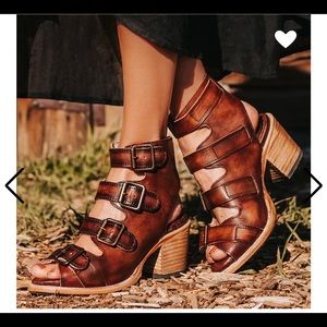 WORN ONCE FREEBIRD Quails in Cognac Size 8 but fits like a 9